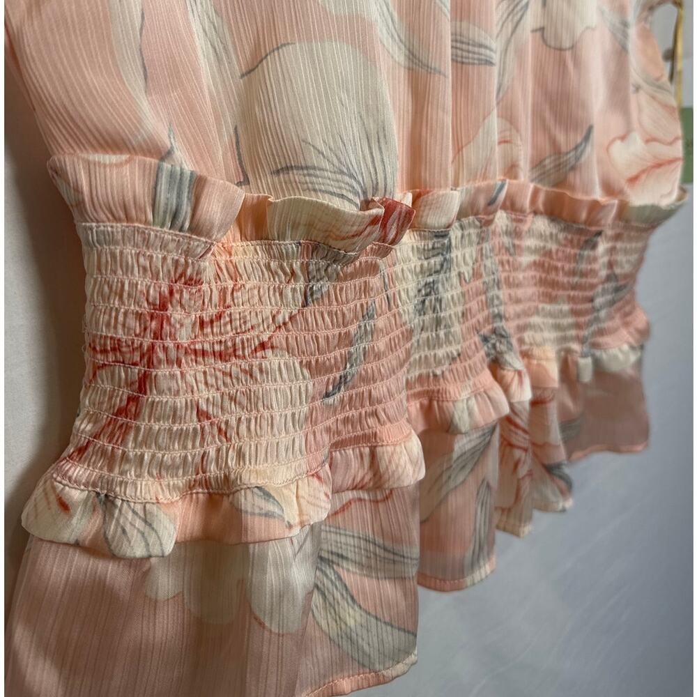 Ryegrass NWT Floral High Neck Smocked Peach Peplum Blouse Women’s Large - Picture 2 of 8